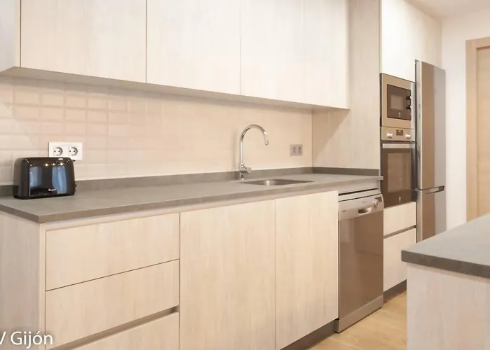 Avg Alfonso I Apartment *